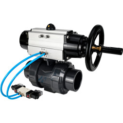 Кран шаровой BV4242E-FP-GRM-ISO Дн20 Ру10 полнопроходной, корпус - НПВХ, шар - НПВХ, уплотнение - EPDM, с пневмоприводом PA-DA-105-1 и пневмораспределителем 4V320-10 AC220V